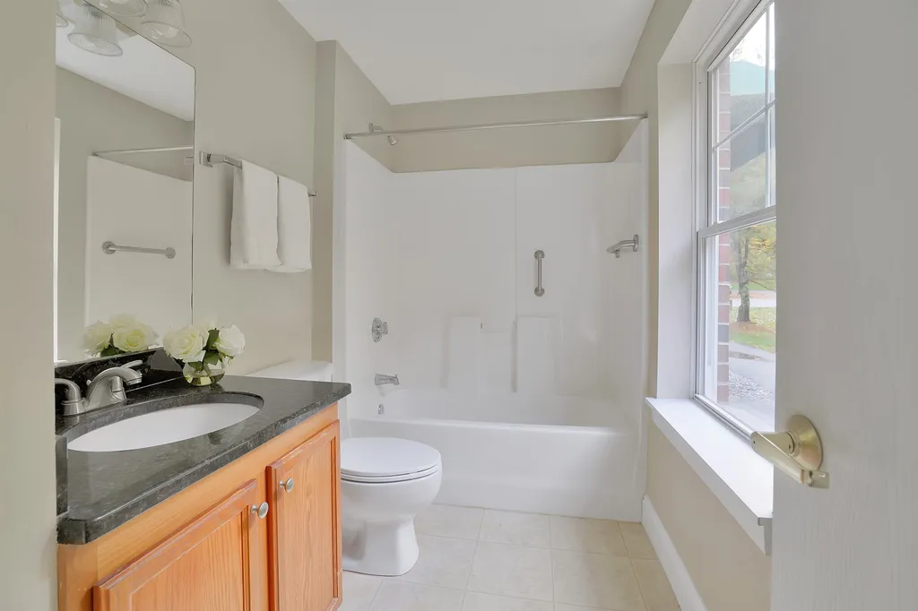 59 Ponemah Hill Road Milford NH 03055