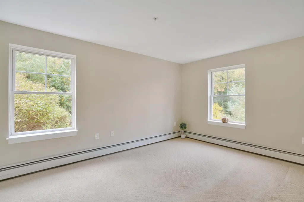 59 Ponemah Hill Road Milford NH 03055