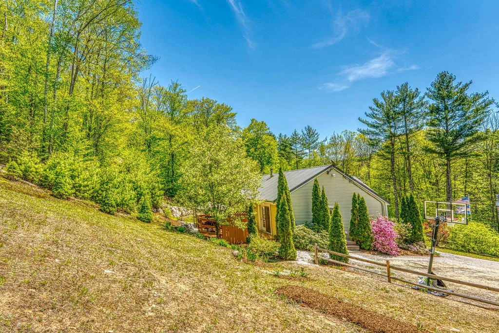 383 Mill Brook Road Thornton NH 03285