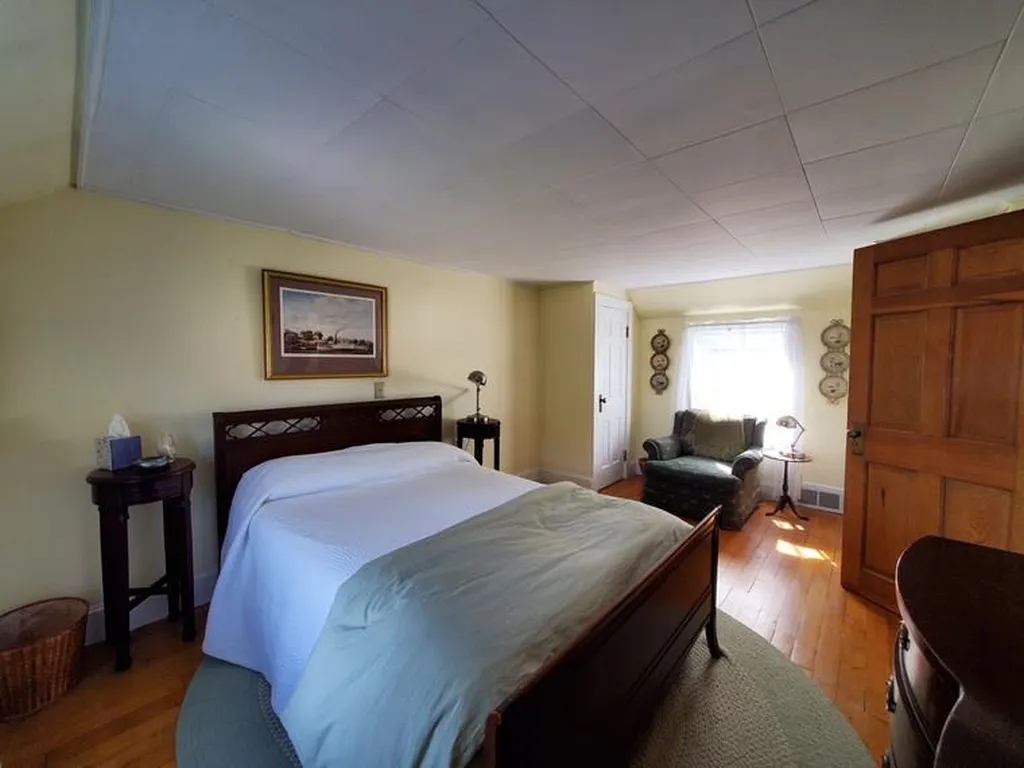52 Mccusker Road Athens VT 05143