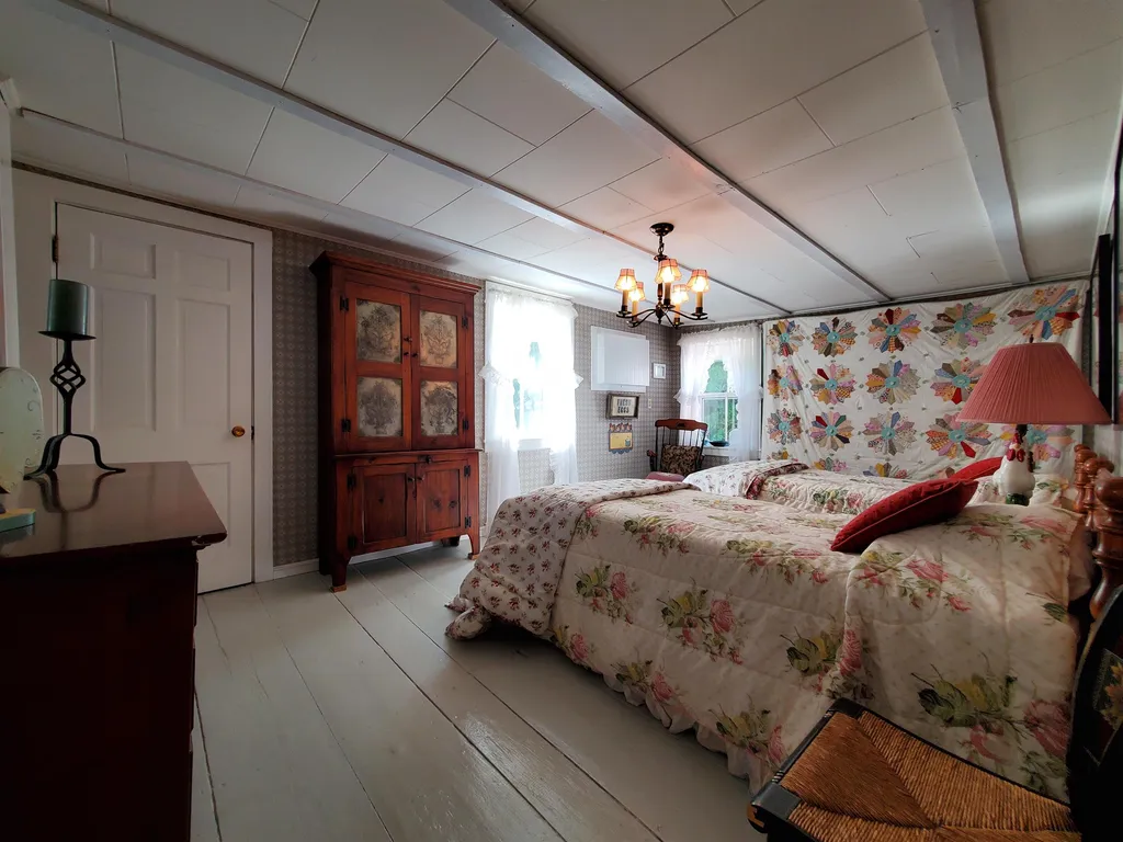 52 Mccusker Road Athens VT 05143