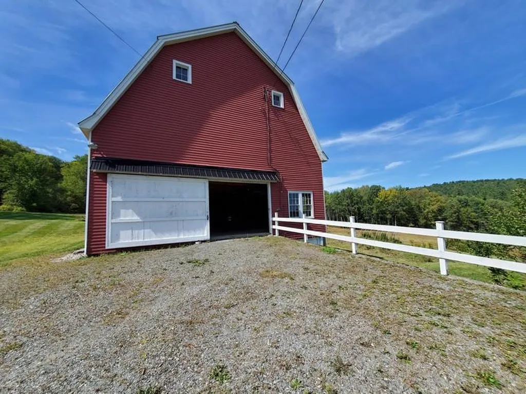 52 Mccusker Road Athens VT 05143