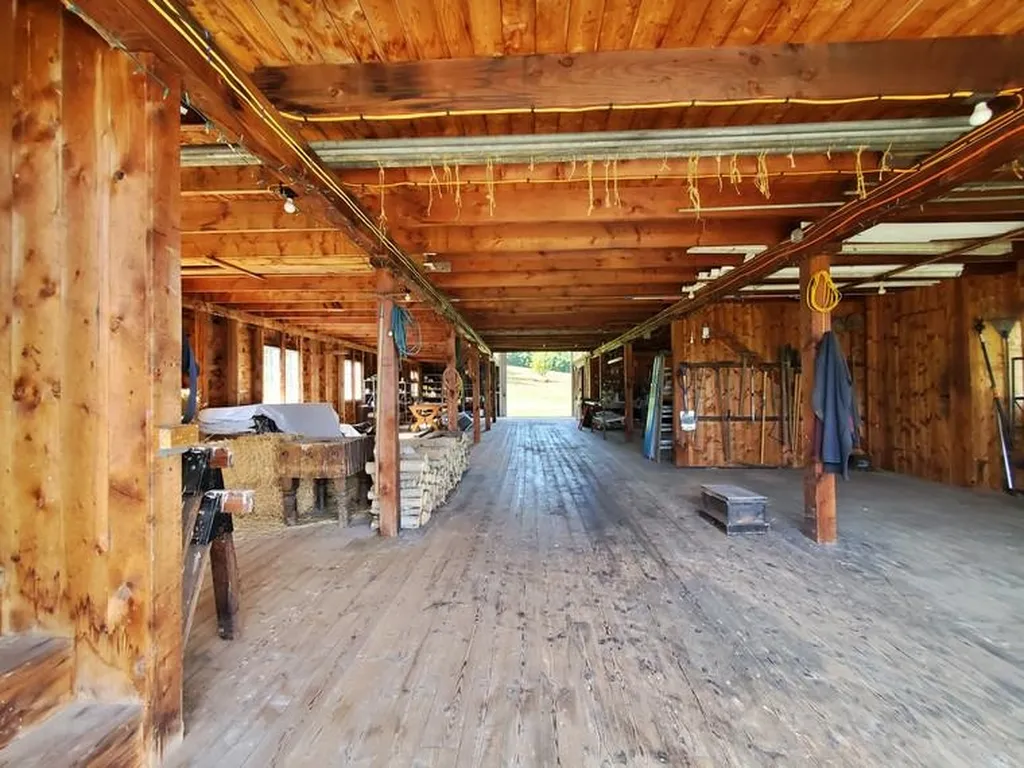52 Mccusker Road Athens VT 05143