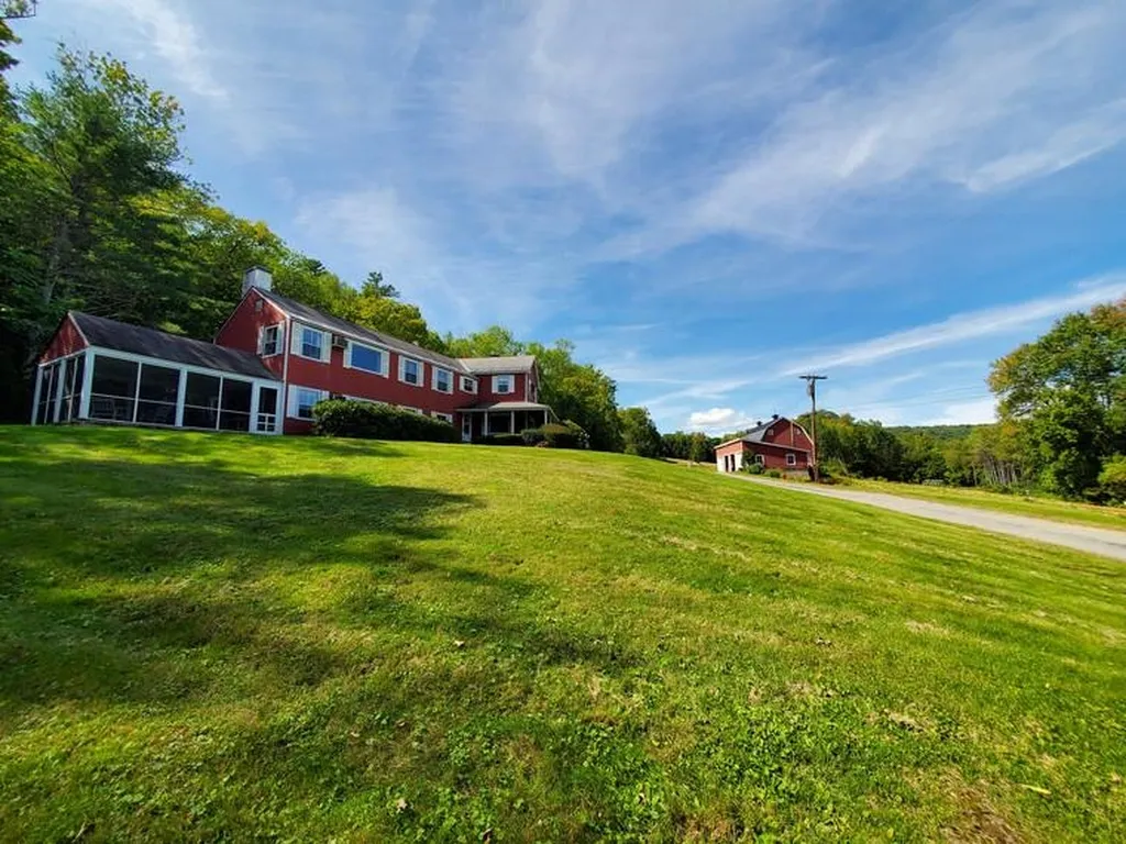 52 Mccusker Road Athens VT 05143