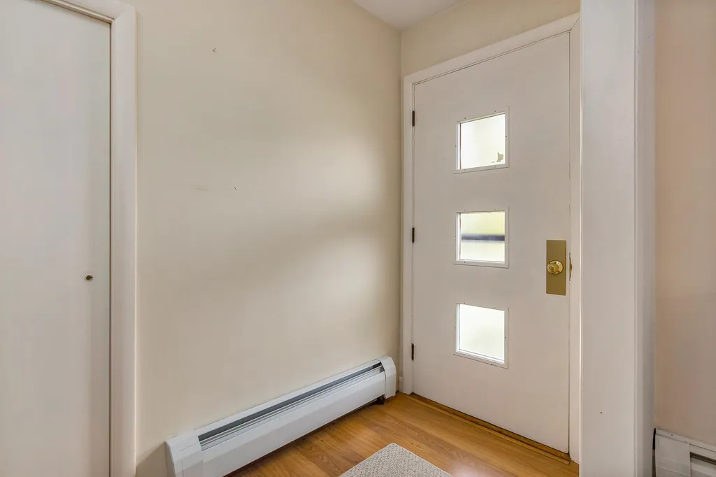 16 Olde Parish Road Rye NH 03870