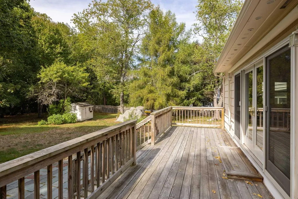 16 Olde Parish Road Rye NH 03870