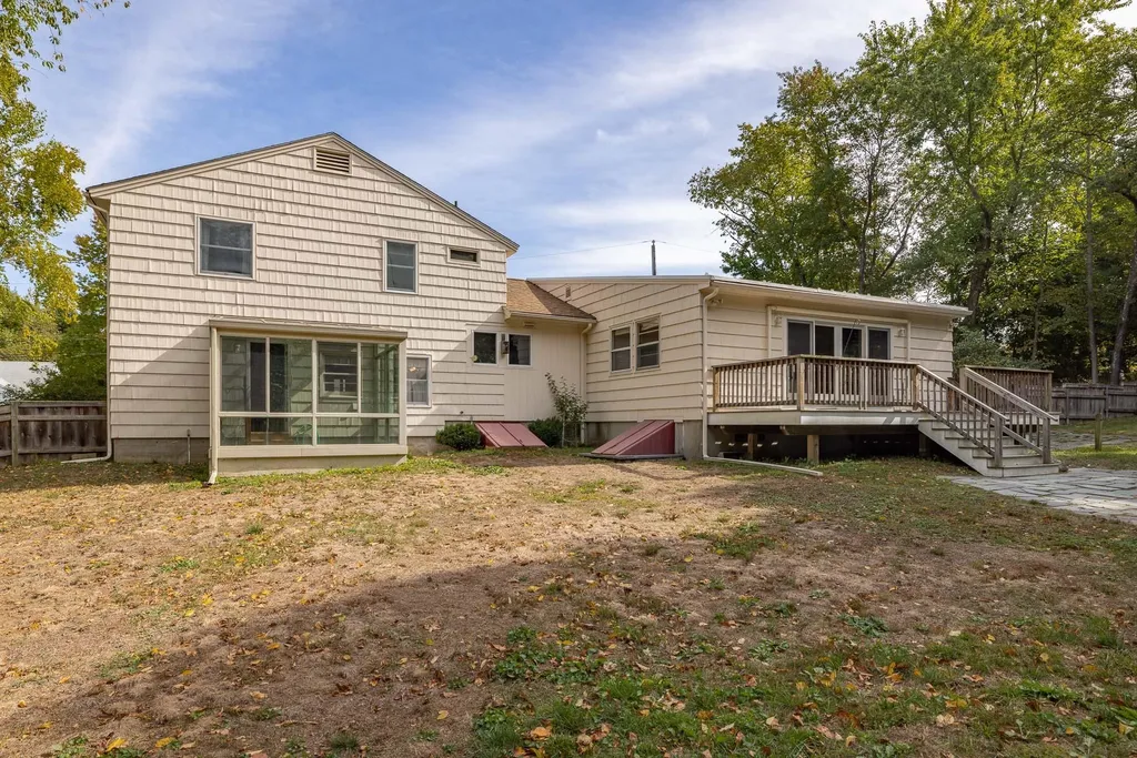 16 Olde Parish Road Rye NH 03870