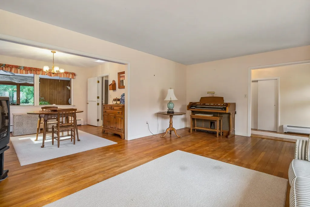 16 Olde Parish Road Rye NH 03870