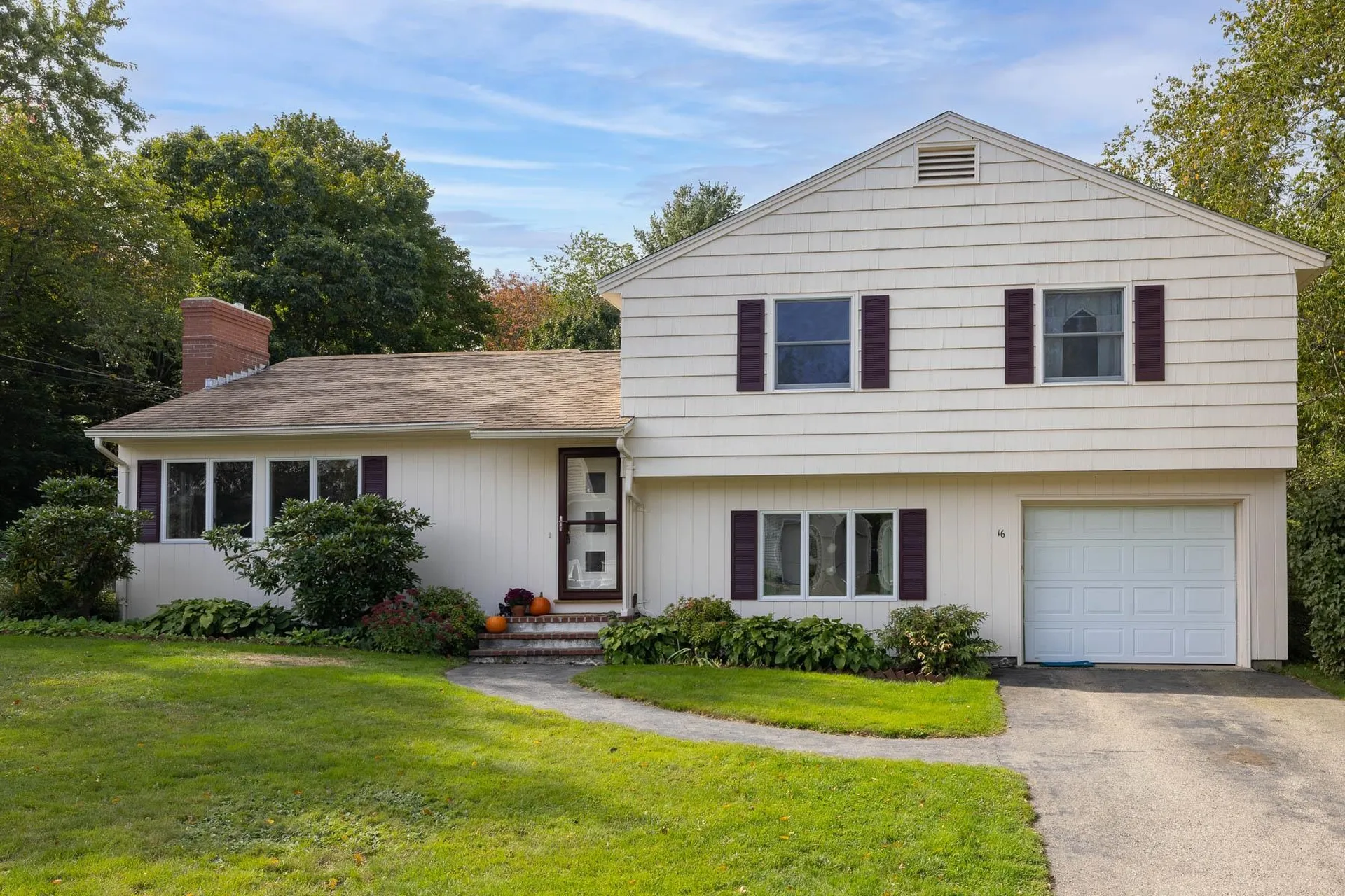 16 Olde Parish Road Rye NH 03870