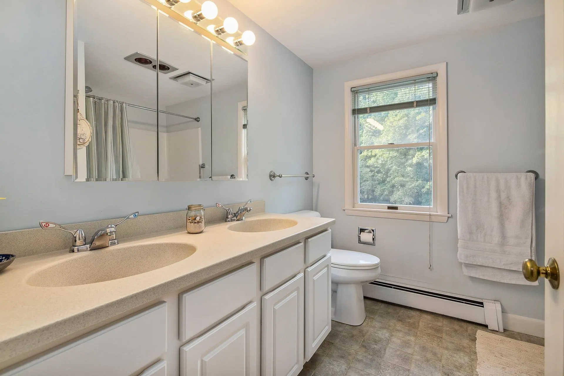 16 Olde Parish Road Rye NH 03870