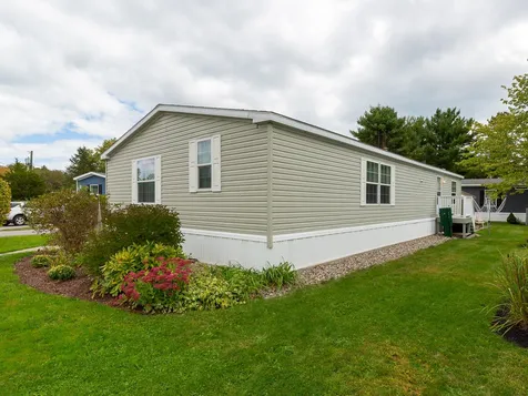 52 Seabreeze Drive North Hampton NH 03862