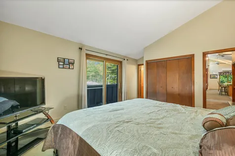 54 Hermit Road Alton NH 03810