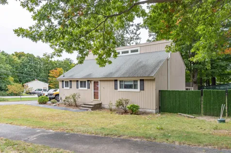 105 Saranac Drive Nashua NH 03062