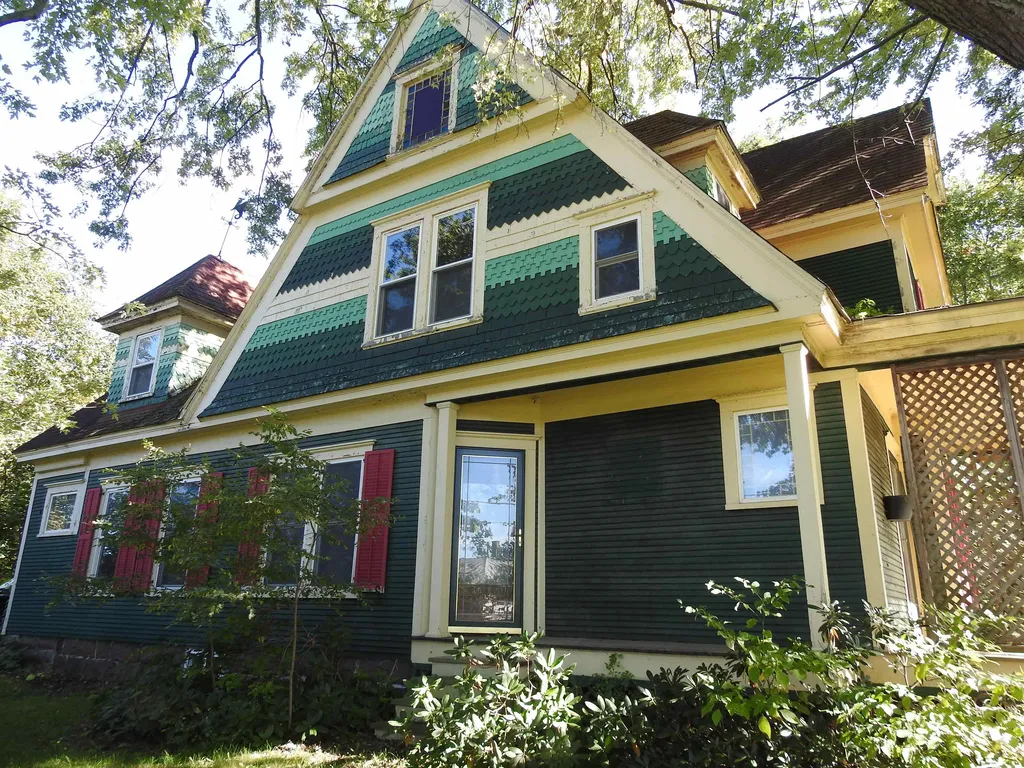 5 Green Avenue Richford VT 05476
