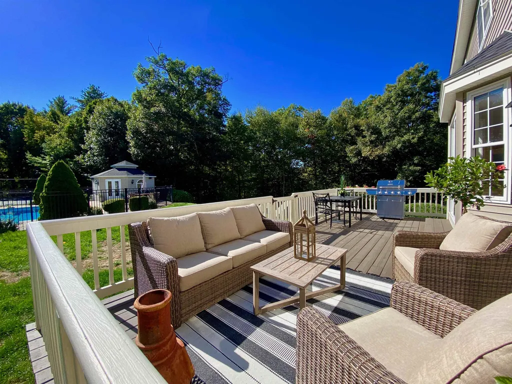 8 Settlers Ridge Road Windham NH 03087