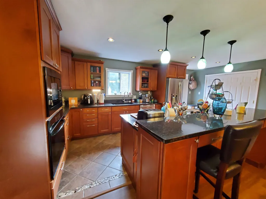 17 Mountain View Drive Enfield NH 03748