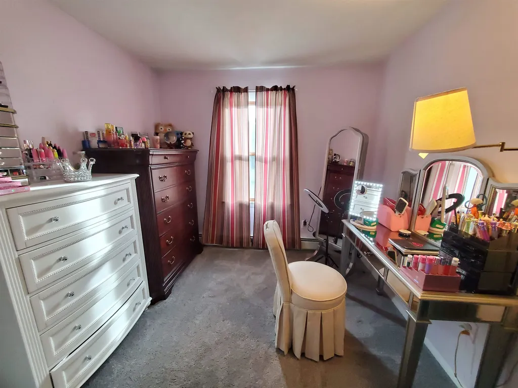 17 Mountain View Drive Enfield NH 03748