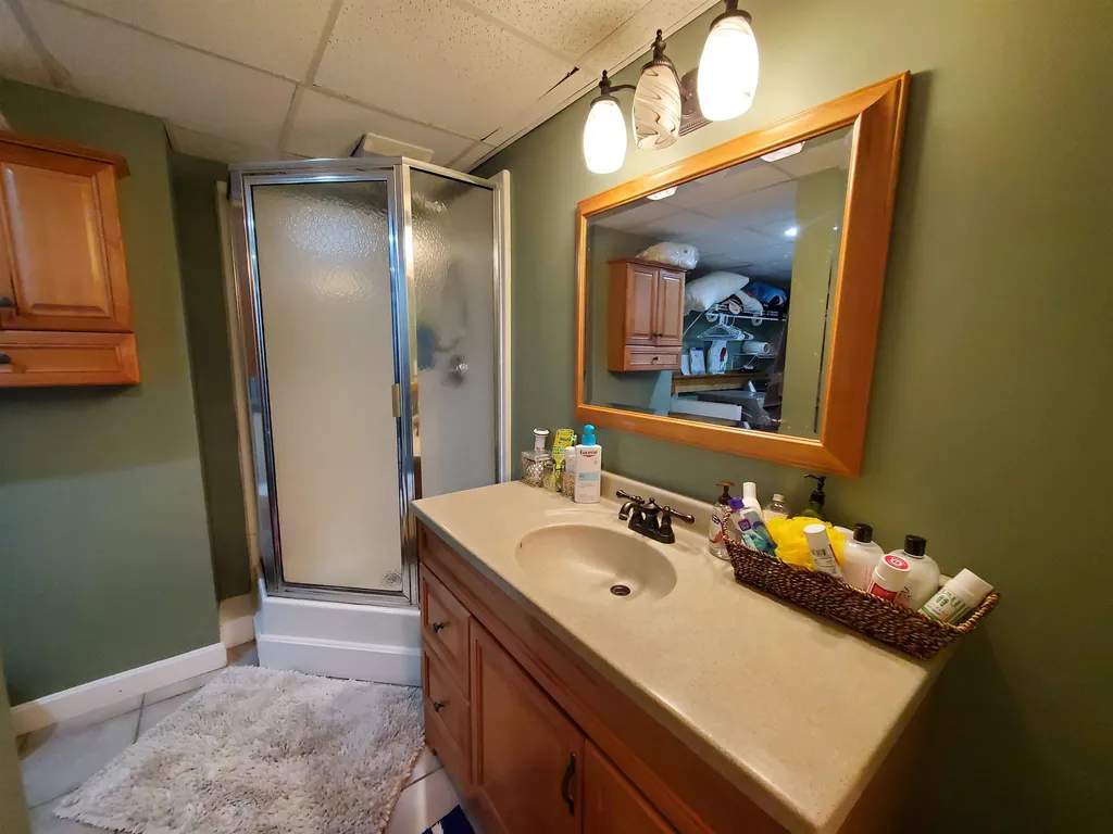 17 Mountain View Drive Enfield NH 03748