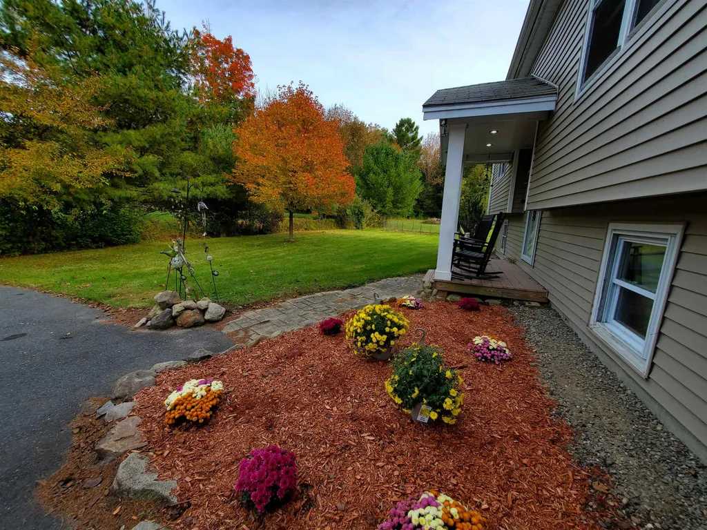 17 Mountain View Drive Enfield NH 03748