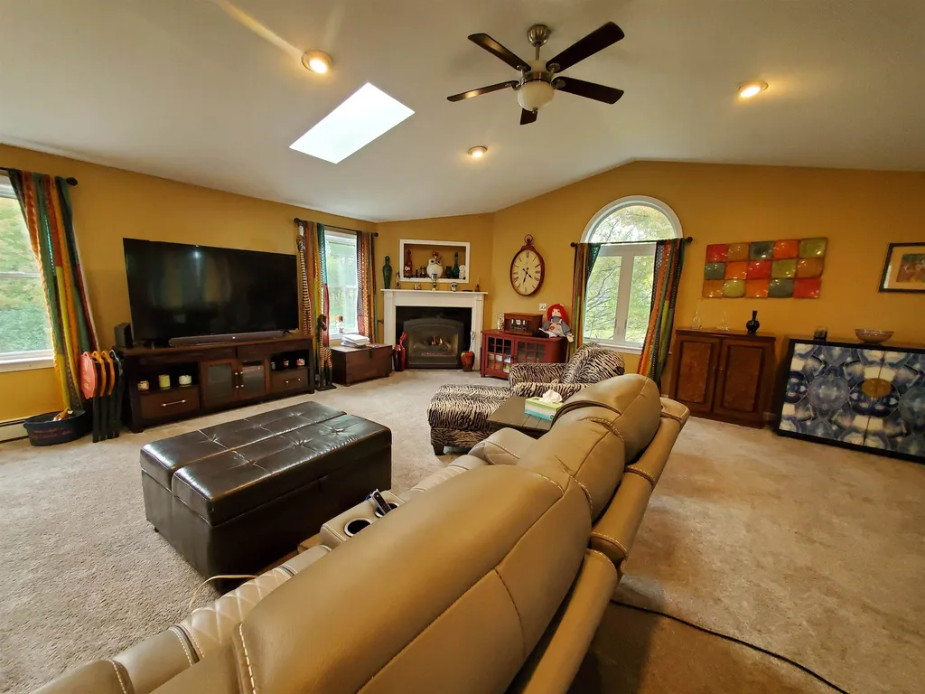 17 Mountain View Drive Enfield NH 03748