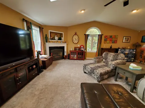 17 Mountain View Drive Enfield NH 03748