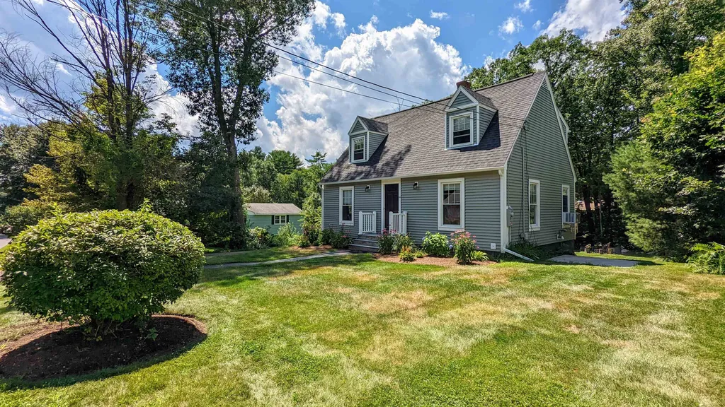 64 Cottonwood Avenue Laconia NH 03246