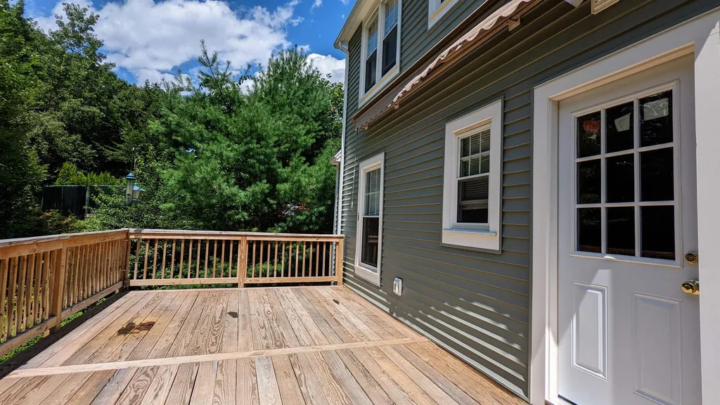 64 Cottonwood Avenue Laconia NH 03246