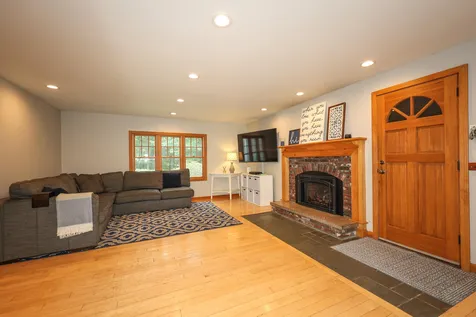 10 Greenbriar Lane Amherst NH 03031