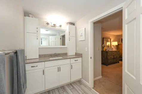 10 Greenbriar Lane Amherst NH 03031