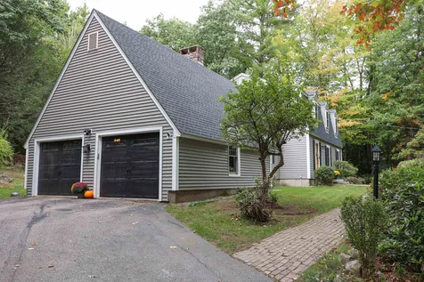 10 Greenbriar Lane Amherst NH 03031