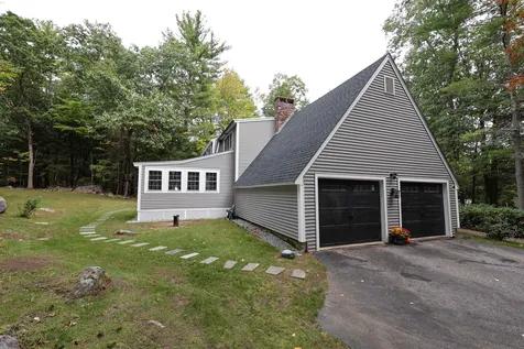 10 Greenbriar Lane Amherst NH 03031
