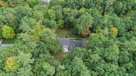 10 Greenbriar Lane Amherst NH 03031