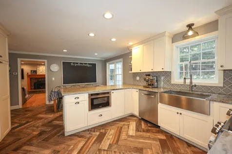 10 Greenbriar Lane Amherst NH 03031