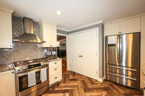 10 Greenbriar Lane Amherst NH 03031