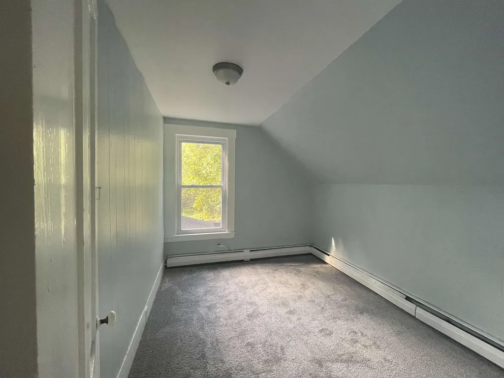 25 Pleasant Street Plymouth NH 03264