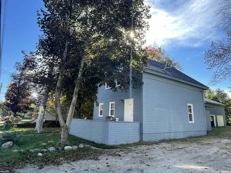 25 Pleasant Street Plymouth NH 03264