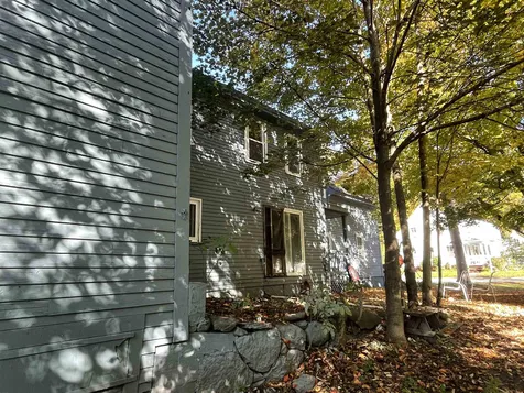 25 Pleasant Street Plymouth NH 03264