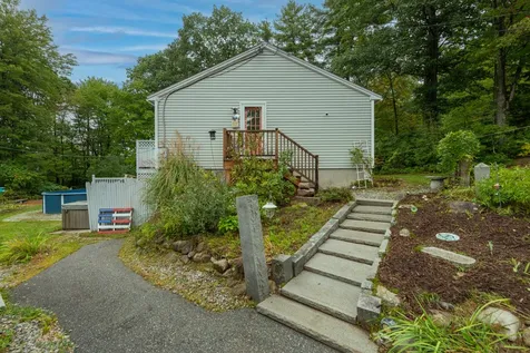 14 Dear Lane Milford NH 03055