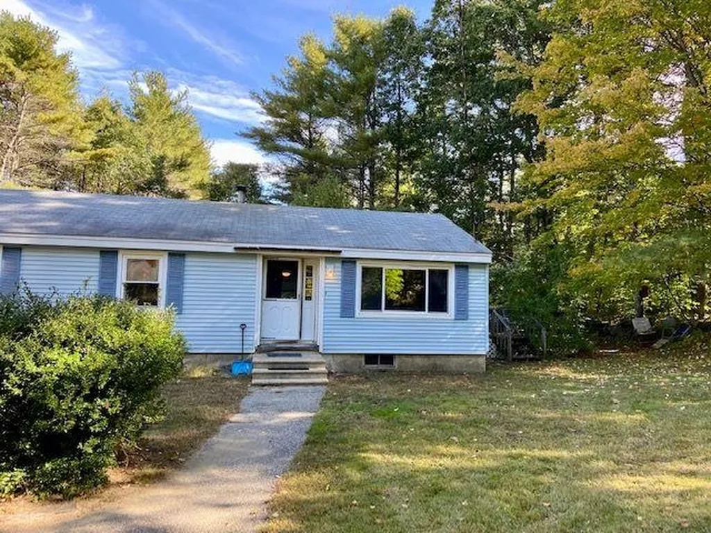 30 Kelsey Road Lee NH 03861