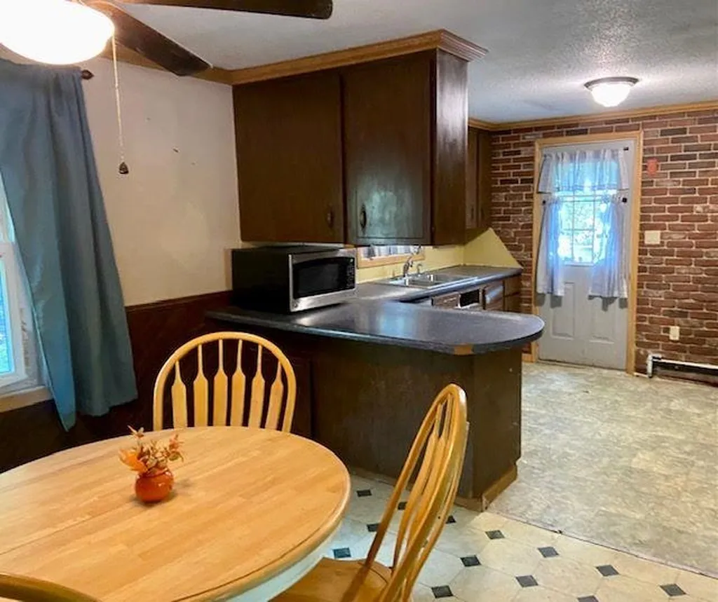 30 Kelsey Road Lee NH 03861