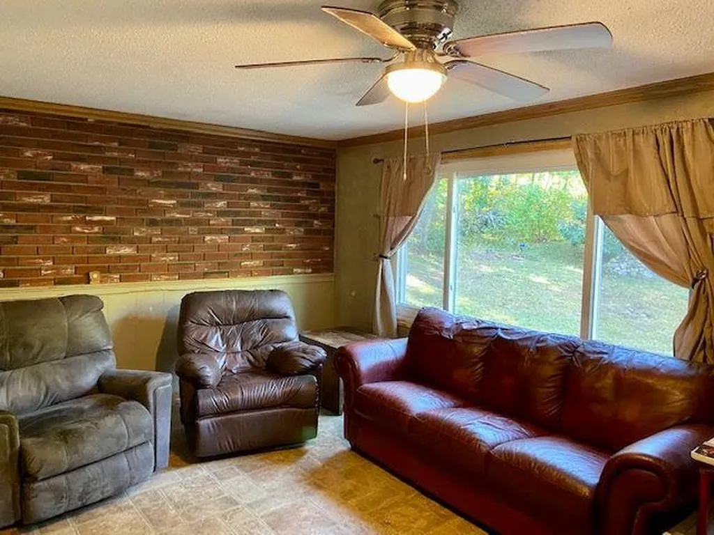 30 Kelsey Road Lee NH 03861