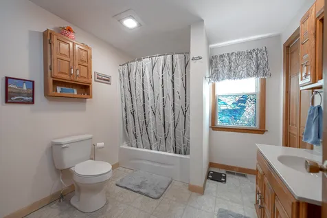 947 Old Bristol Road New Hampton NH 03256