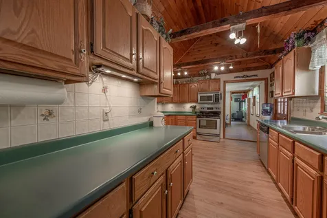 947 Old Bristol Road New Hampton NH 03256
