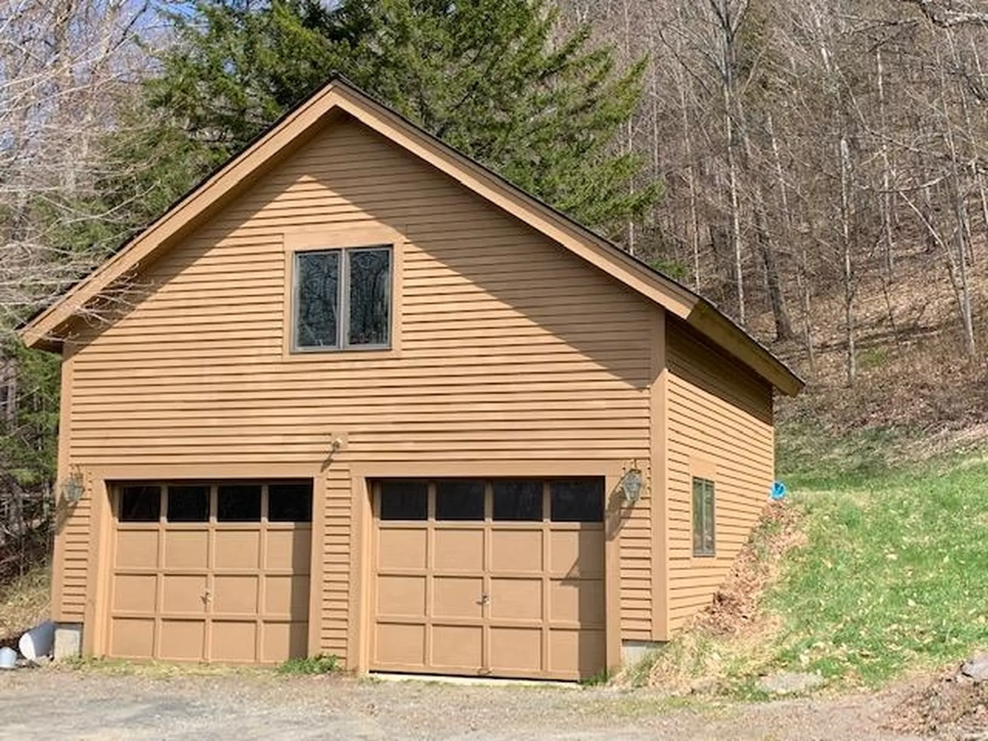 1350 Vt Route 12 Pomfret VT 05053