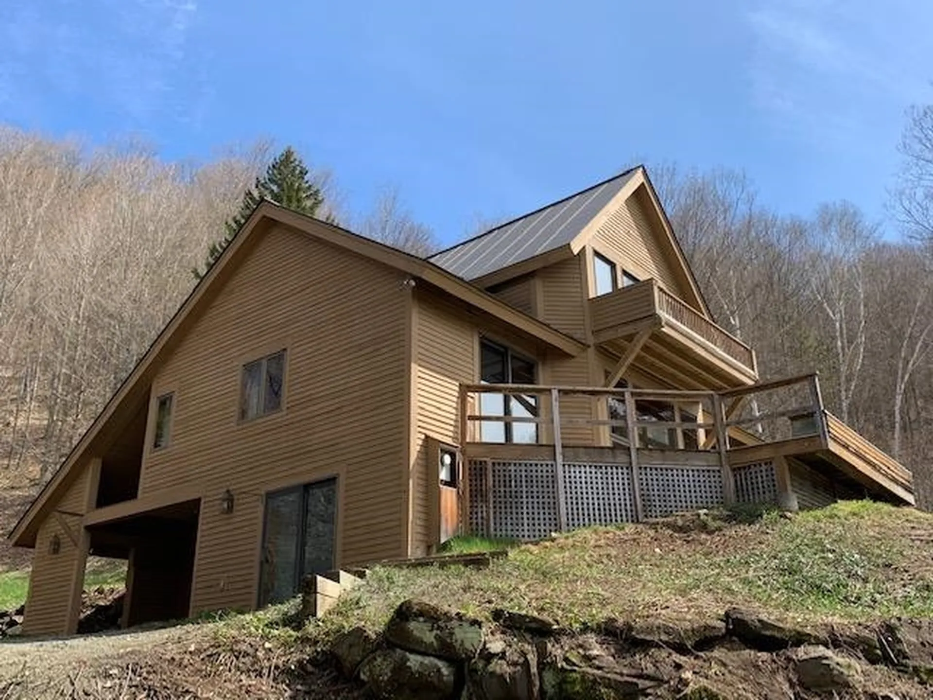 1350 Vt Route 12 Pomfret VT 05053