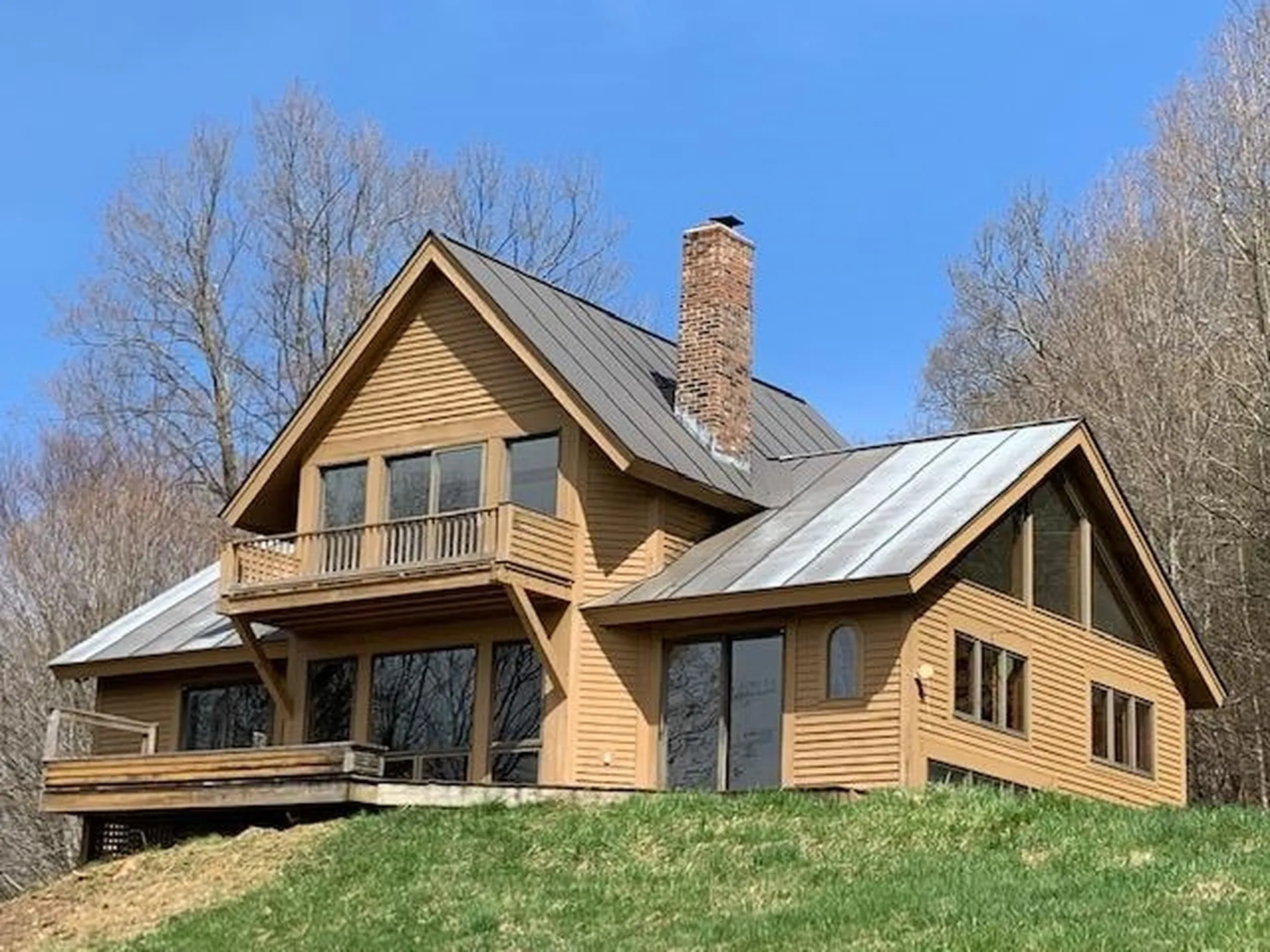 1350 Vt Route 12 Pomfret VT 05053