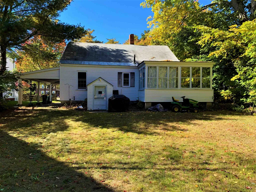 142 Charles Street Rochester NH 03867