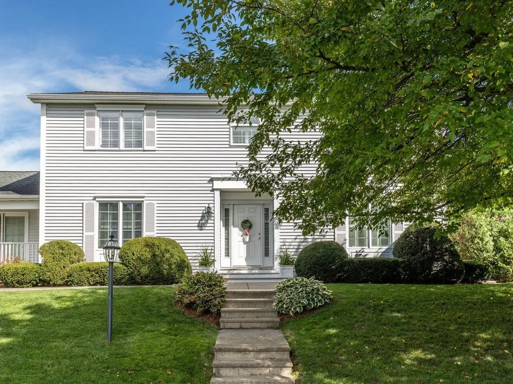4 Bay Court South Burlington VT 05403