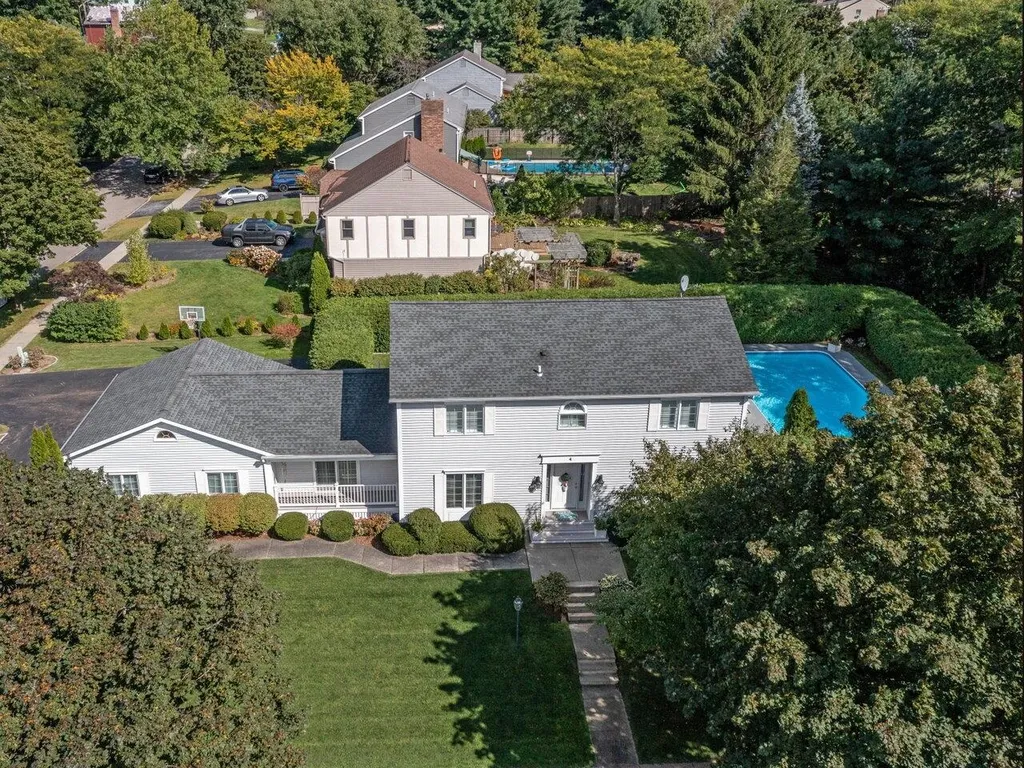 4 Bay Court South Burlington VT 05403