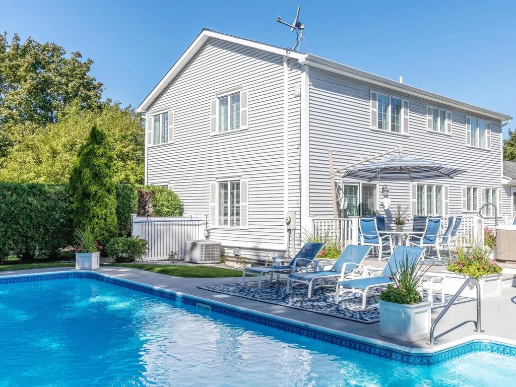 4 Bay Court South Burlington VT 05403